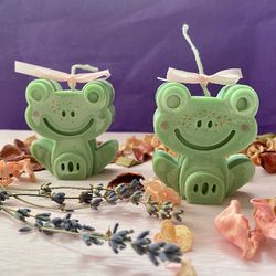 Scented cute frog candle, indie home decor, interior design, gift for thanksgiving, for him, for her, gift for birthday