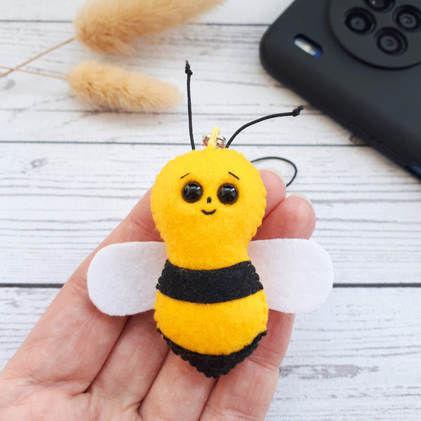 bee-gifts-for-women