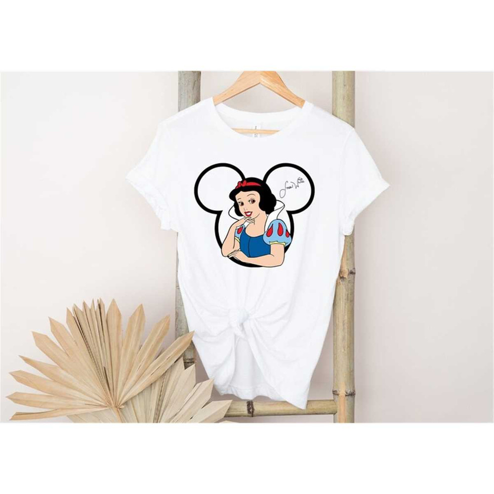 MR-14820239020-snow-white-shirt-princess-snow-white-shirt-disney-princess-image-1.jpg