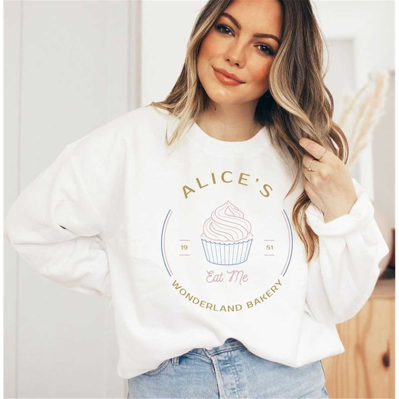 MR1482023151815aliceswonderlandbakerydisneyinspiredpulloveraliceimage1jpg