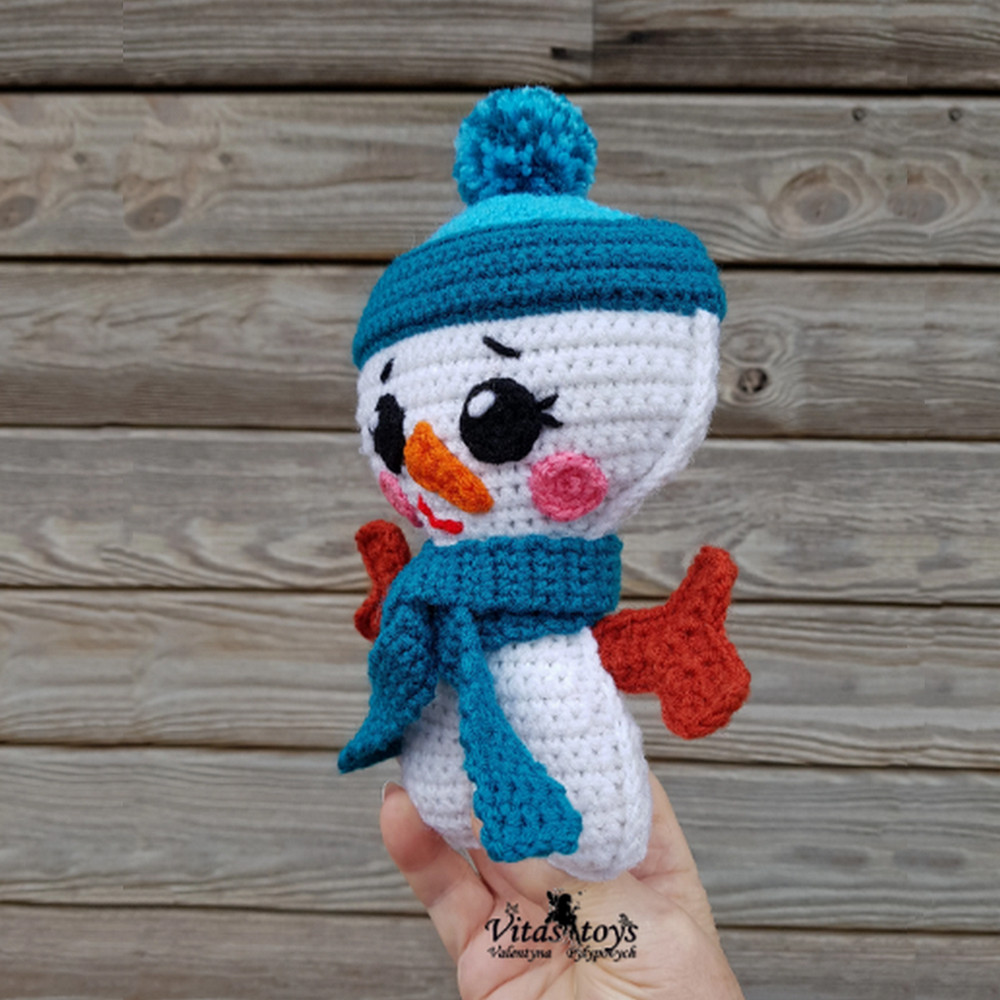 crochet xmas toy pattern.png