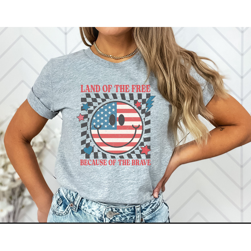 Retro Americana Tee 4th of July Land of the Free Tshirt Independence Day Americana Vintage Shirt USA Freedom Women's T-shirt Live Free - 2.jpg