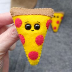 Pepperoni pizza, Cute pins, Pizza jewelry,  Pins for backpacks, Pins for bags, Brooches for women, Teenage girl gifts,