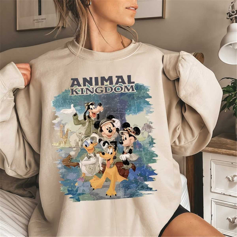 MR-1582023174127-retro-animal-kingdom-mickey-and-friends-comfort-colors-mickey-image-1.jpg