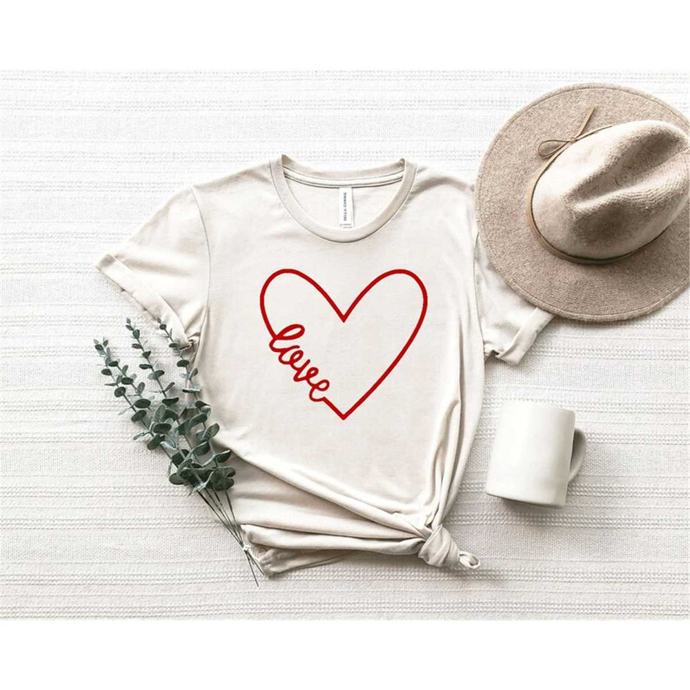 MR-1782023232111-valentines-tshirts-love-heart-tshirt-cute-image-1.jpg
