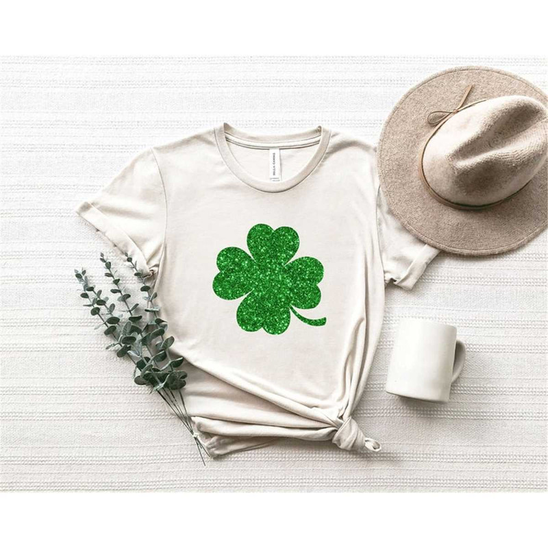 MR-1782023233045-clover-tshirts-womens-st-pattys-shirt-glitter-shamrock-tee-image-1.jpg