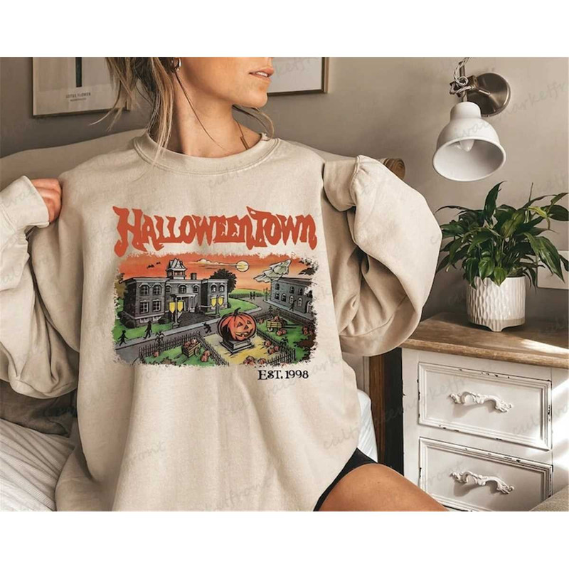MR-1882023115846-vintage-halloween-town-est-1998-sweatshirt-halloweentown-image-1.jpg