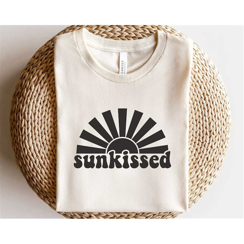MR-1882023175235-sunkissed-summer-sun-svg-retro-summer-svg-sunshine-shirt-image-1.jpg