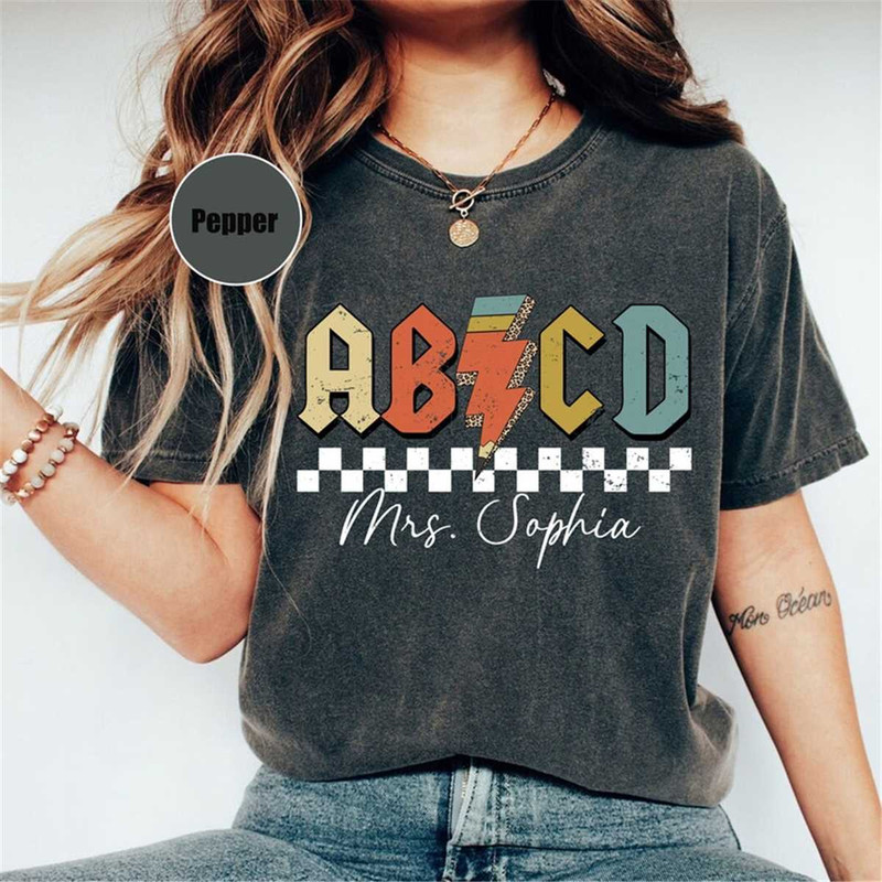 MR19820239932abcdteachercomfortcolorsshirtcustomteachershirtbackimage1jpg