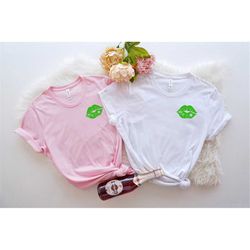lucky kiss shirt, st patricks day shirt, irish shirts, lucky lip shirt, irish kiss shirt, shamrock shirt,irish women tee
