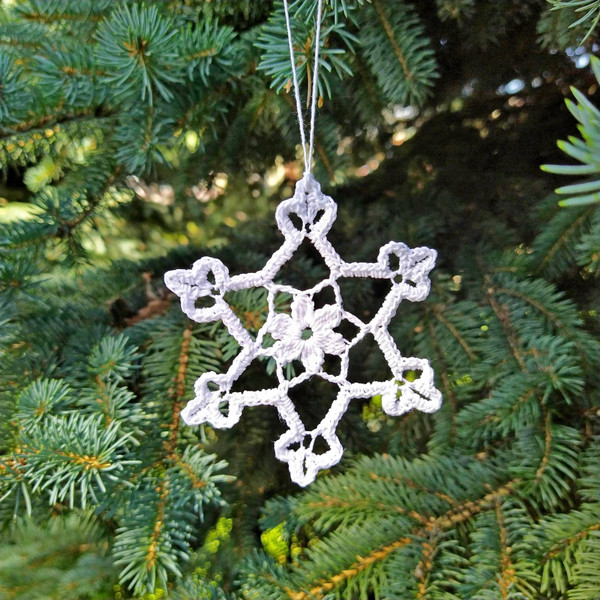 crochet snowflake pattern.jpg