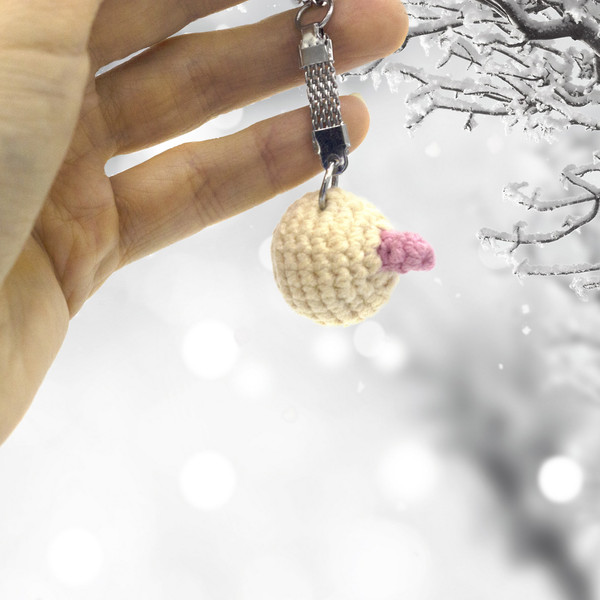 Mini-boob-keyring-baby-shower-favors-hen-night-party-favors-bachelorettes-party-gifts-boob-keyring.jpg