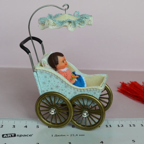 Miniature -toy- stroller -for- a- little- doll-9