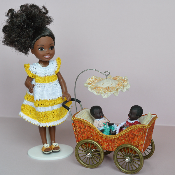 Handmade- miniature -stroller -for- small- dolls-5
