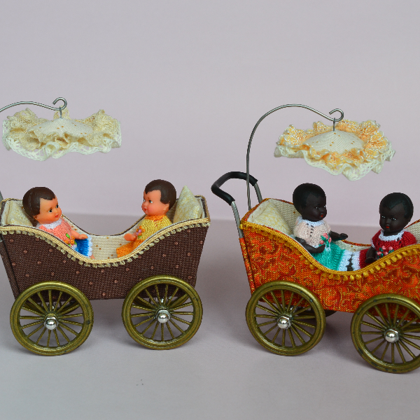 Handmade- miniature -stroller -for- small- dolls-11