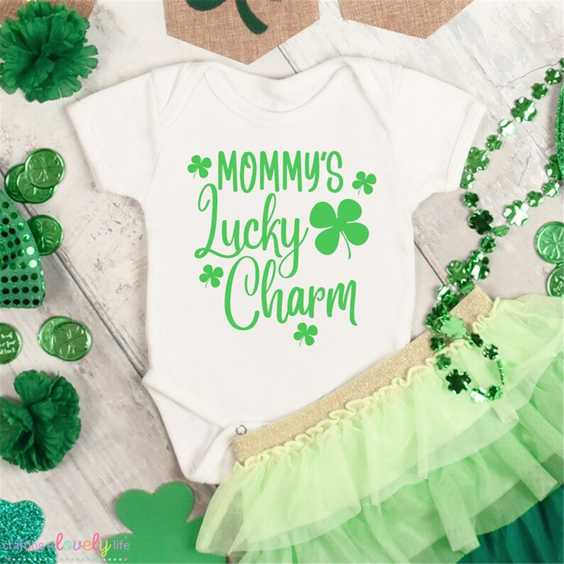 MR-2382023145638-mommys-lucky-charm-svg-onesie-svg-st-patricks-day-image-1.jpg
