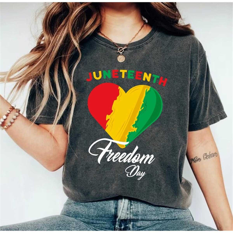 MR-2382023181727-juneteenth-vibes-shirt-juneteenth-shirt-women-afro-woman-image-1.jpg