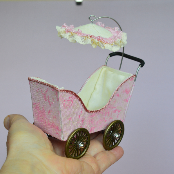 Miniature- toy -stroller- for- two -small- dolls-6