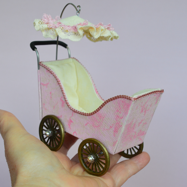 Miniature- toy -stroller- for- two -small- dolls-7