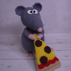 Pizza Rat handmade Knitted Stuffed Children toys Home decor