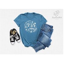 just a small town girl living in a disney world shirt, women's disney shirt, disney shirt, disney family shirt, disneyla