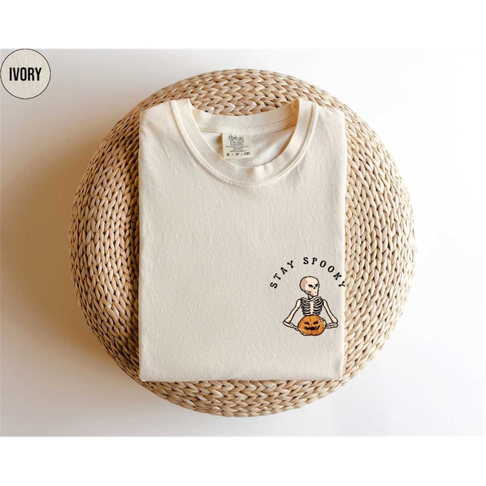 MR-2482023185440-halloween-shirt-comfort-colors-retro-stay-spooky-pocket-tee-image-1.jpg