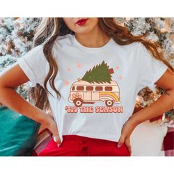 retro christmas shirt, tis the season christmas tree graphic shirt, women's holiday shirt, women's graphic tee, funny xm