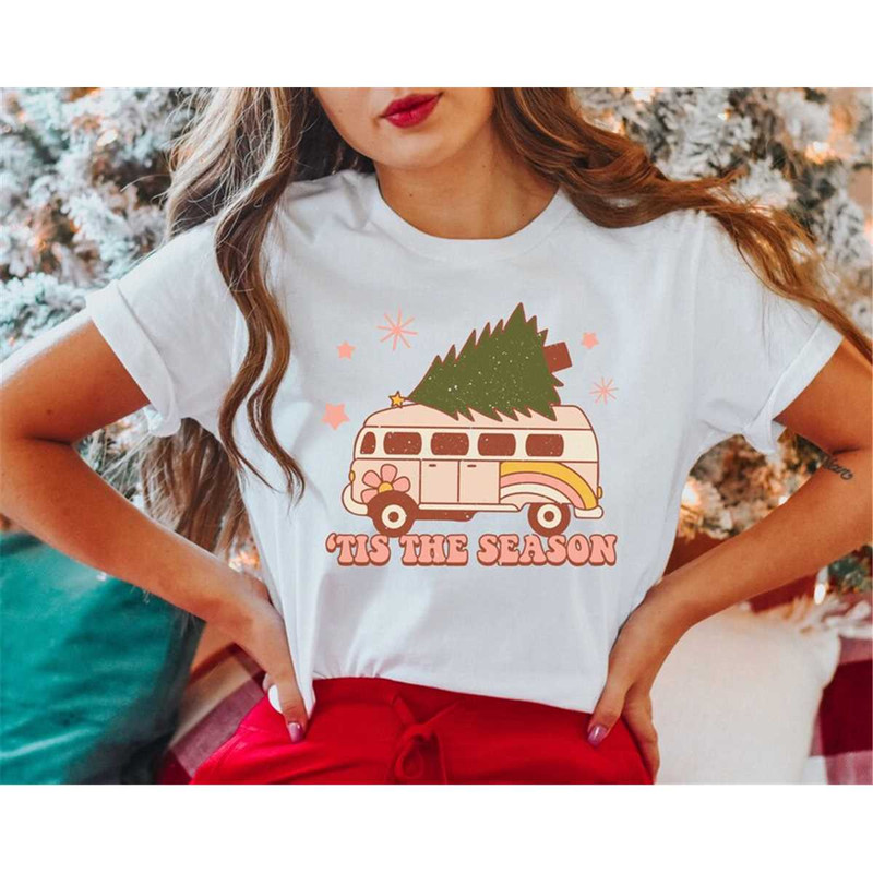 MR-2582023142910-retro-christmas-shirt-tis-the-season-christmas-tree-graphic-image-1.jpg