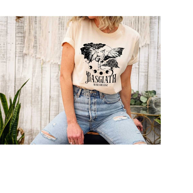 MR-2582023153214-basgiath-war-college-t-shirt-fourth-wing-shirt-fly-or-die-image-1.jpg