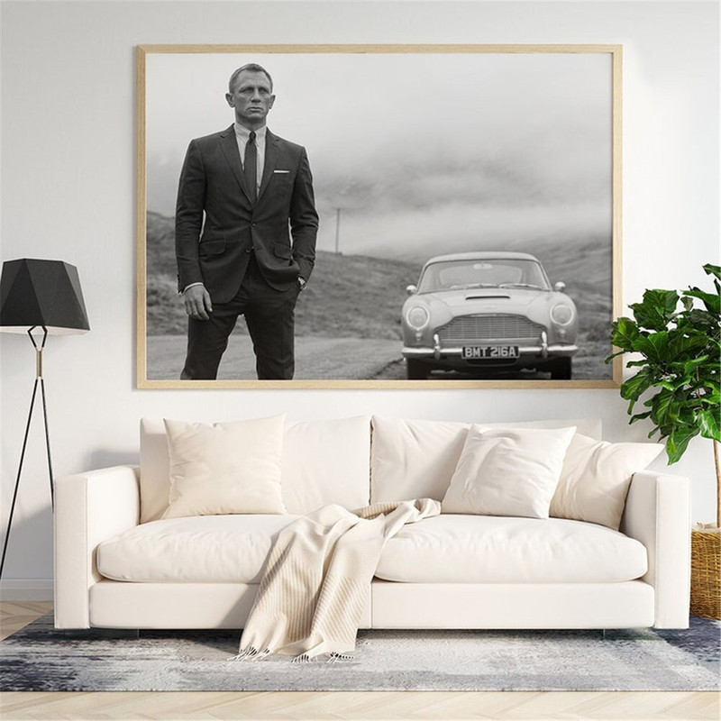 MR-2682023142218-daniel-craig-print-canvas-007-james-bond-black-and-white-image-1.jpg
