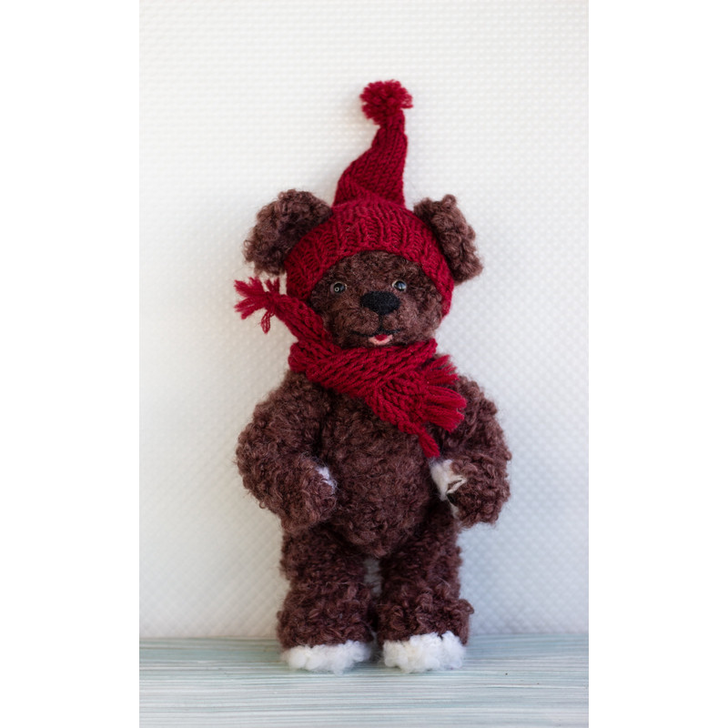 artist teddy bear-min.jpg