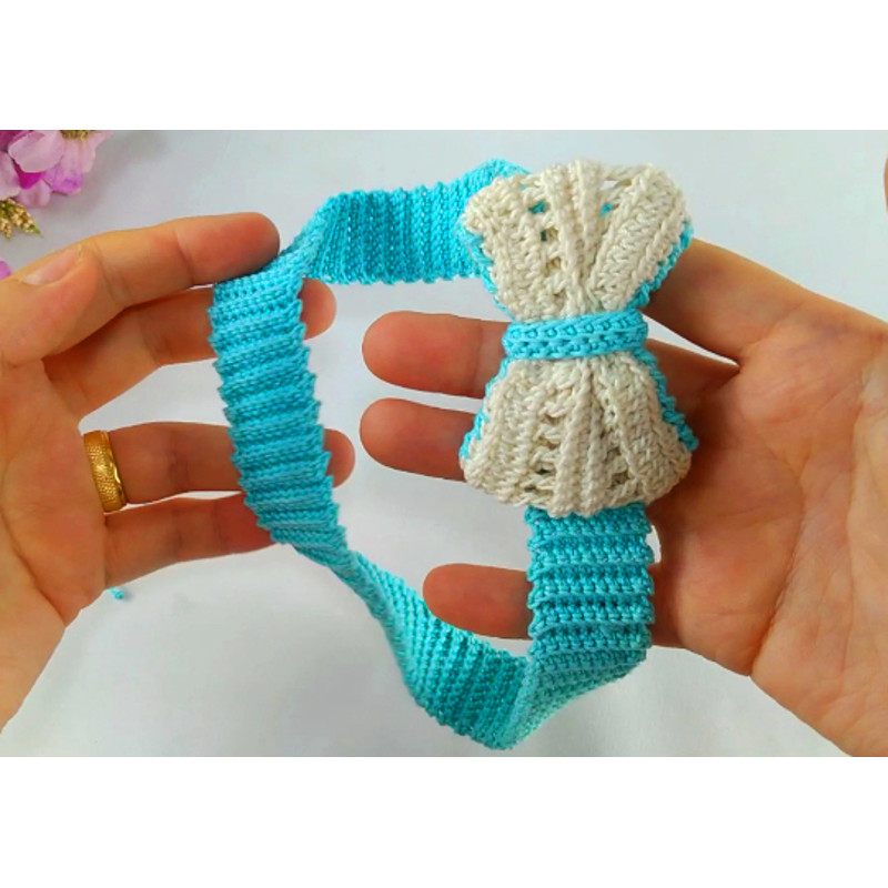 Crochet headband pattern