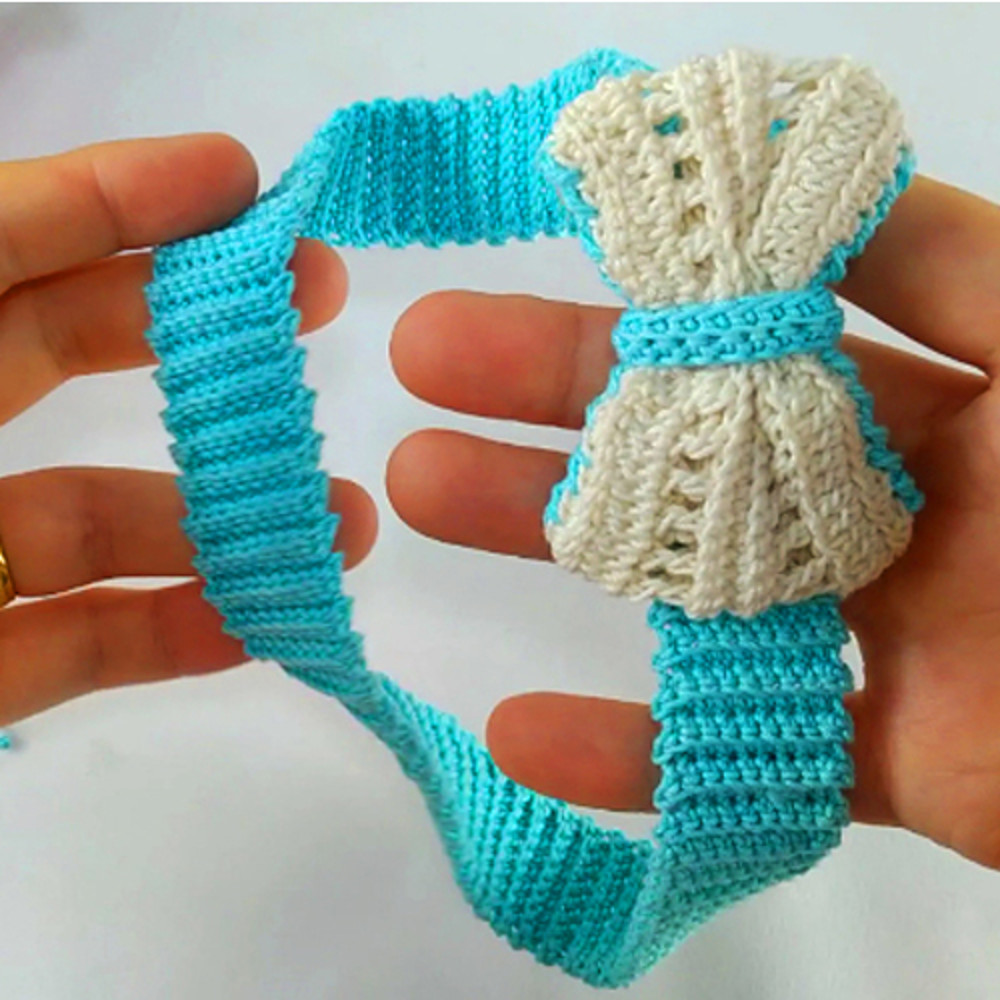 Crochet headband pattern