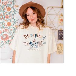 comfort mickey and friends disneyworld est 1971 t-shirt, comfort colors disneyworld shirt, 2023 family vacation tee,dona