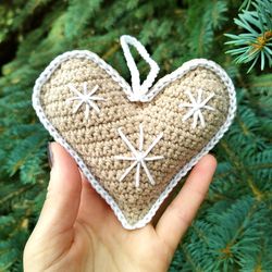 Crochet gingerbread heart ornaments pattern easy Christmas crochet amigurumi Gingerbread decorations for Christmas