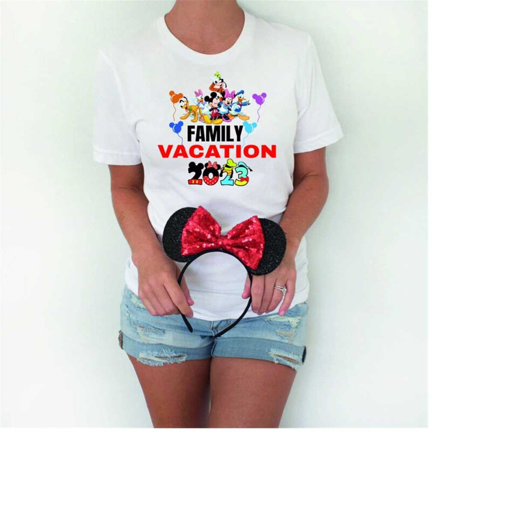 MR-3082023105722-2023-disney-family-vacation-shirt-mickey-and-friends-family-image-1.jpg