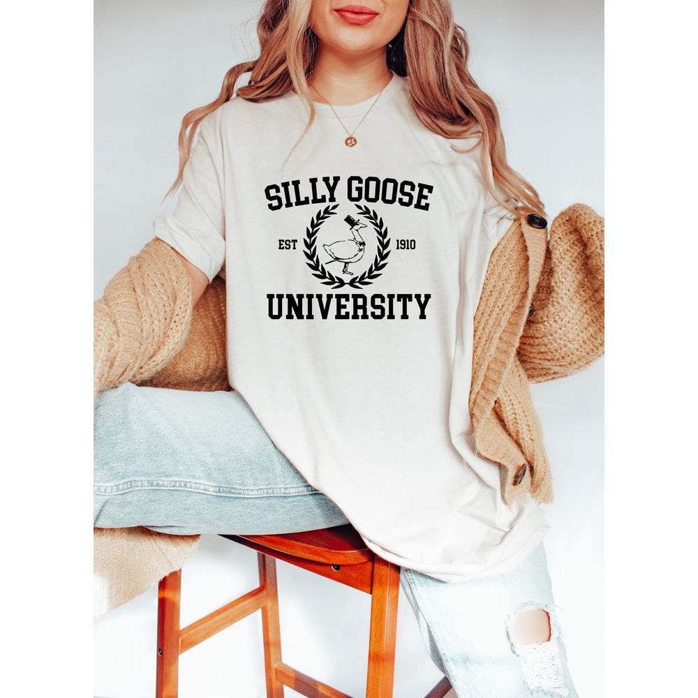 Silly Goose Sweatshirt Man Gift Idea, Silliest Goose Animal Lovers Shirts Gag Gifts, Farm Animal Silly Goose Uni Funny Shirts Gift for Her - 4.jpg