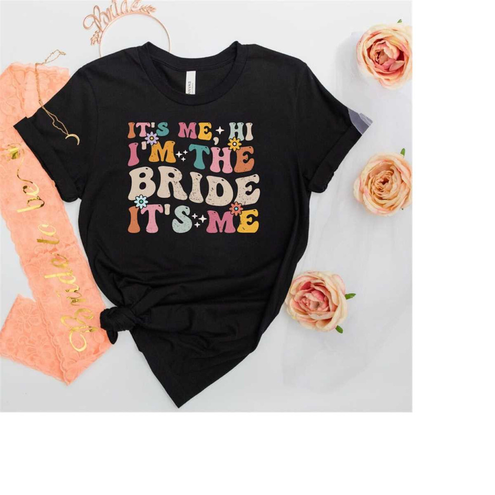 MR-3182023125147-bride-shirtits-me-hi-im-the-bride-its-mebride-tank-image-1.jpg