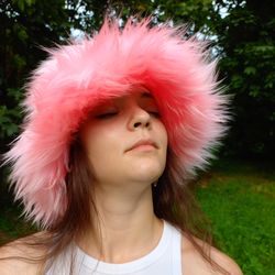 Pink bucket hat made of faux fur. Cute fuzzy bucket hats. Fluffy pink hat. Festival fuzzy hat. Rave shaggy pink hat.