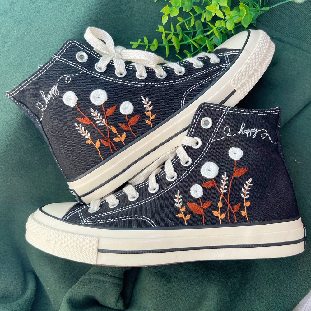 Converse High TopsEmbroidered ShoesEmbroidered White Sweet Rose GardenEmbroidered Sneakers Chuck Taylor 1970s Converse Custom Name - 2.jpg