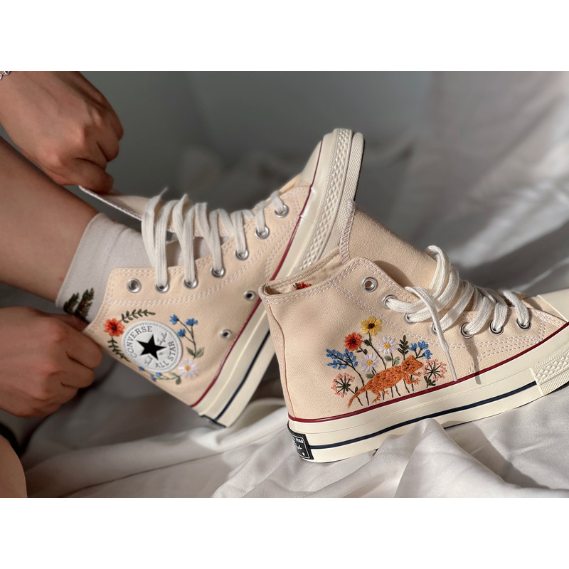 Embroidered Converse High TopsFlower ConverseCustom Converse PetEmbroidered ConverseGarden Of Sunflowers And Daisies And Lizards - 3.jpg