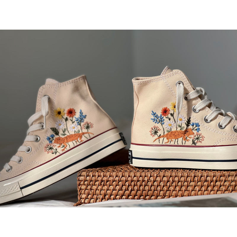 Embroidered Converse High TopsFlower ConverseCustom Converse PetEmbroidered ConverseGarden Of Sunflowers And Daisies And Lizards - 4.jpg