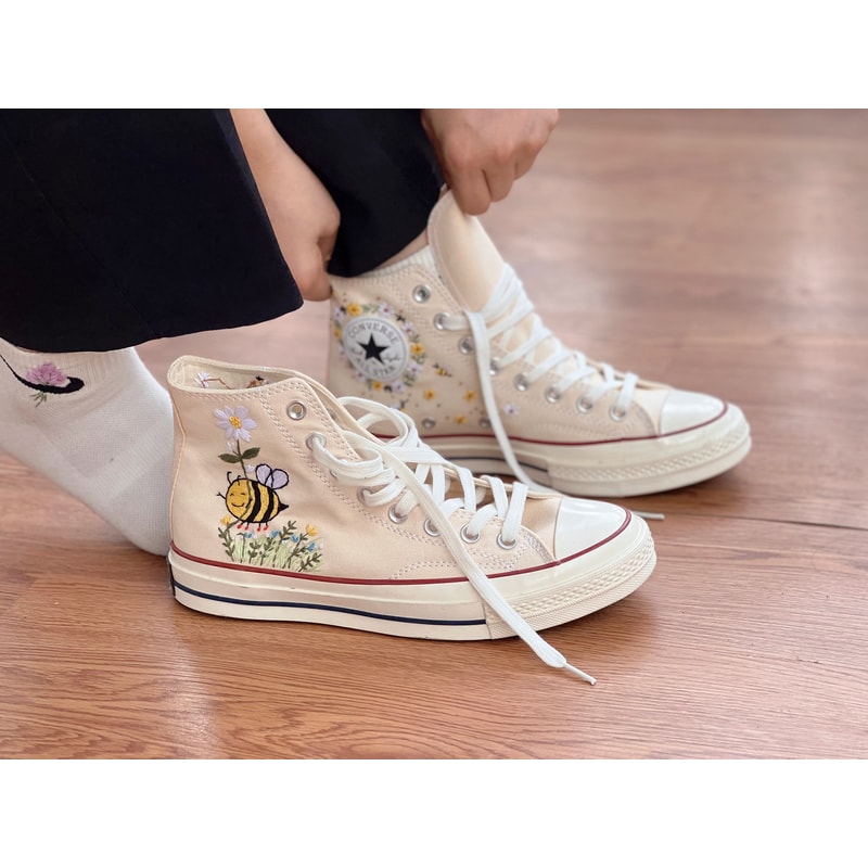Embroidered ConverseBees ConverseConverse High Tops Bees And FlowersEmbroidered Sneakers Daisies And SunflowersBee Embroidery Design - 5.jpg