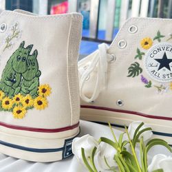 embroidered converse,flower converse,custom converse pet,embroidered converse high tops blue bear and sunflower couple,m