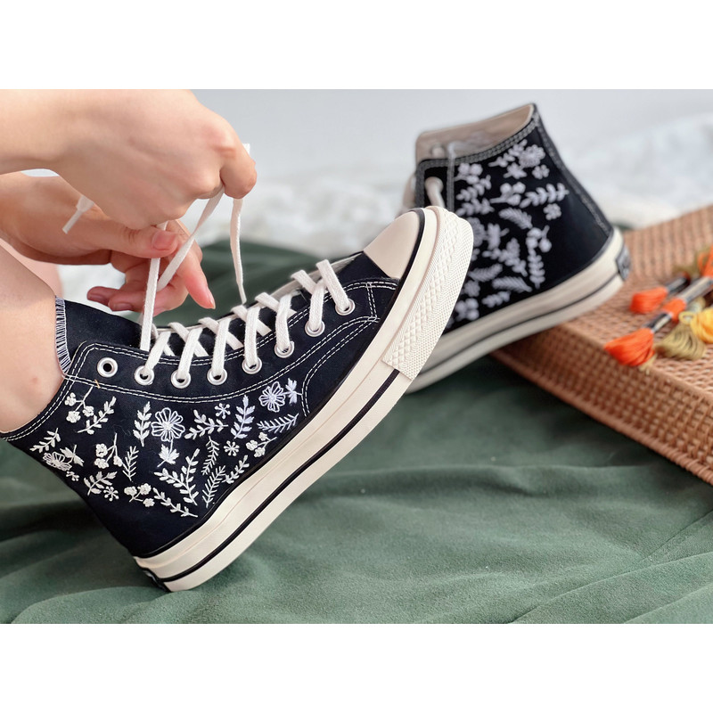 Floral ConverseEmbroidered ConverseCustom Converse Flower And Leaf PatternEmbroidered LogoEmbroidered Flowers - 4.jpg
