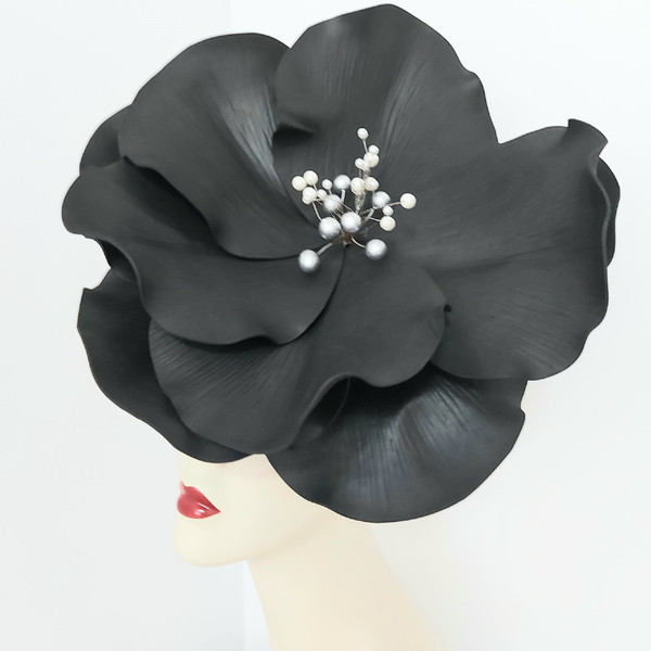 Brillant Black fascinator Large poppy hat, black pearl, black magic wedding flower Church hat Gothic Halloween.jpg