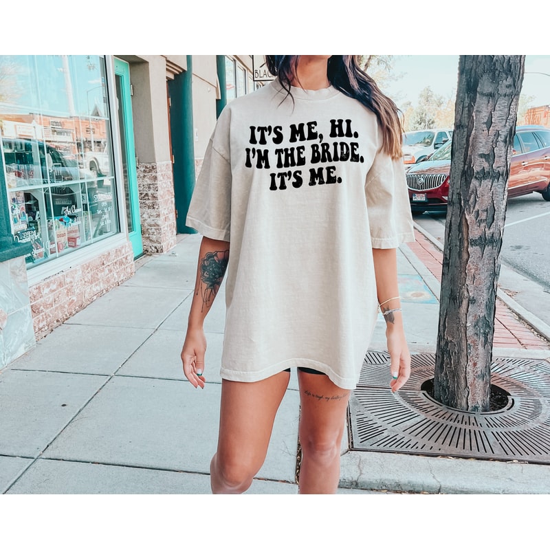 Comfort ColorsĀ® It's Me, Hi I'm the Bride Its Me Shirt, Gift for Bride, Funny Bride Shirt, Engagement Gift, Funny Retro Groovy Bride - 2.jpg