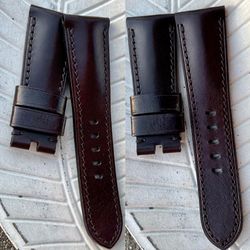 Classic dark brown strap