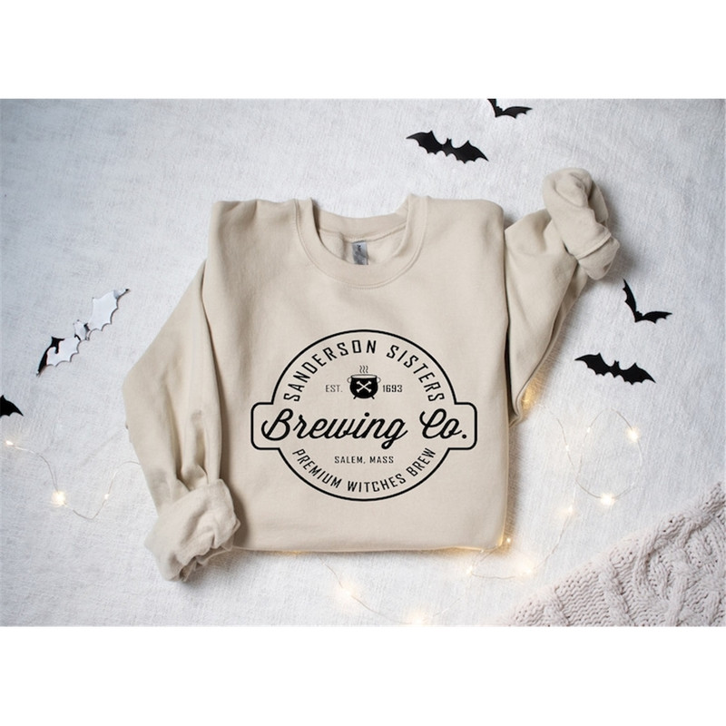 MR-79202382017-sanderson-sister-brewing-co-sweatshirt-sanderson-sisters-image-1.jpg
