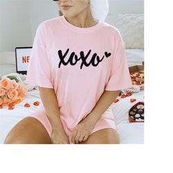 xoxo valentine's day shirt, xoxo cute shirt, girlfriend valentine gift, valentines day gift, love wins shirt, couples gi